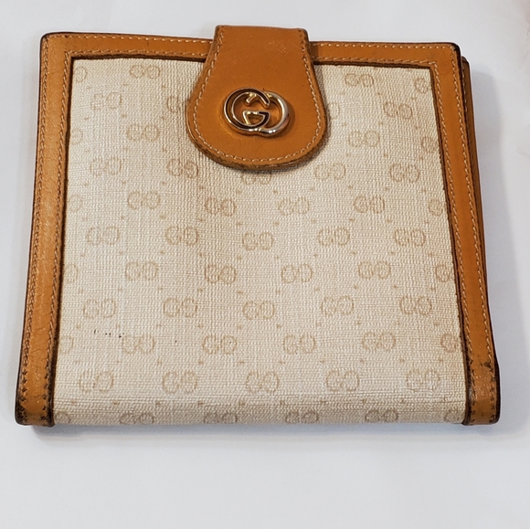 Vintage Gucci bifold wallet - Picture 2 of 12